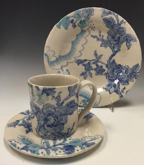 blue-and-white-floral-set